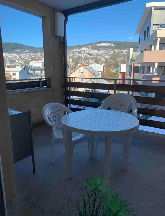Magnifique T3 Avec Balcon Vue Montagne , Plein Centre Et Proche Du Lac Gérardmer Extérieur photo